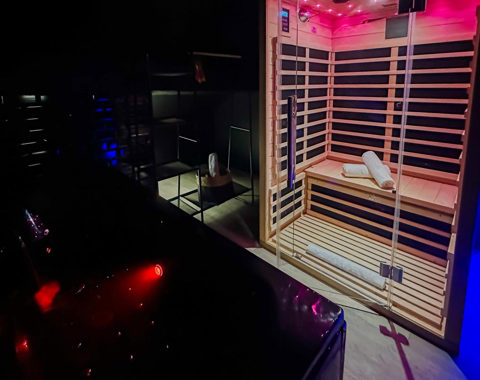 Night Desires Vieille Ville Annecy Charmant אנסי מראה חיצוני תמונה