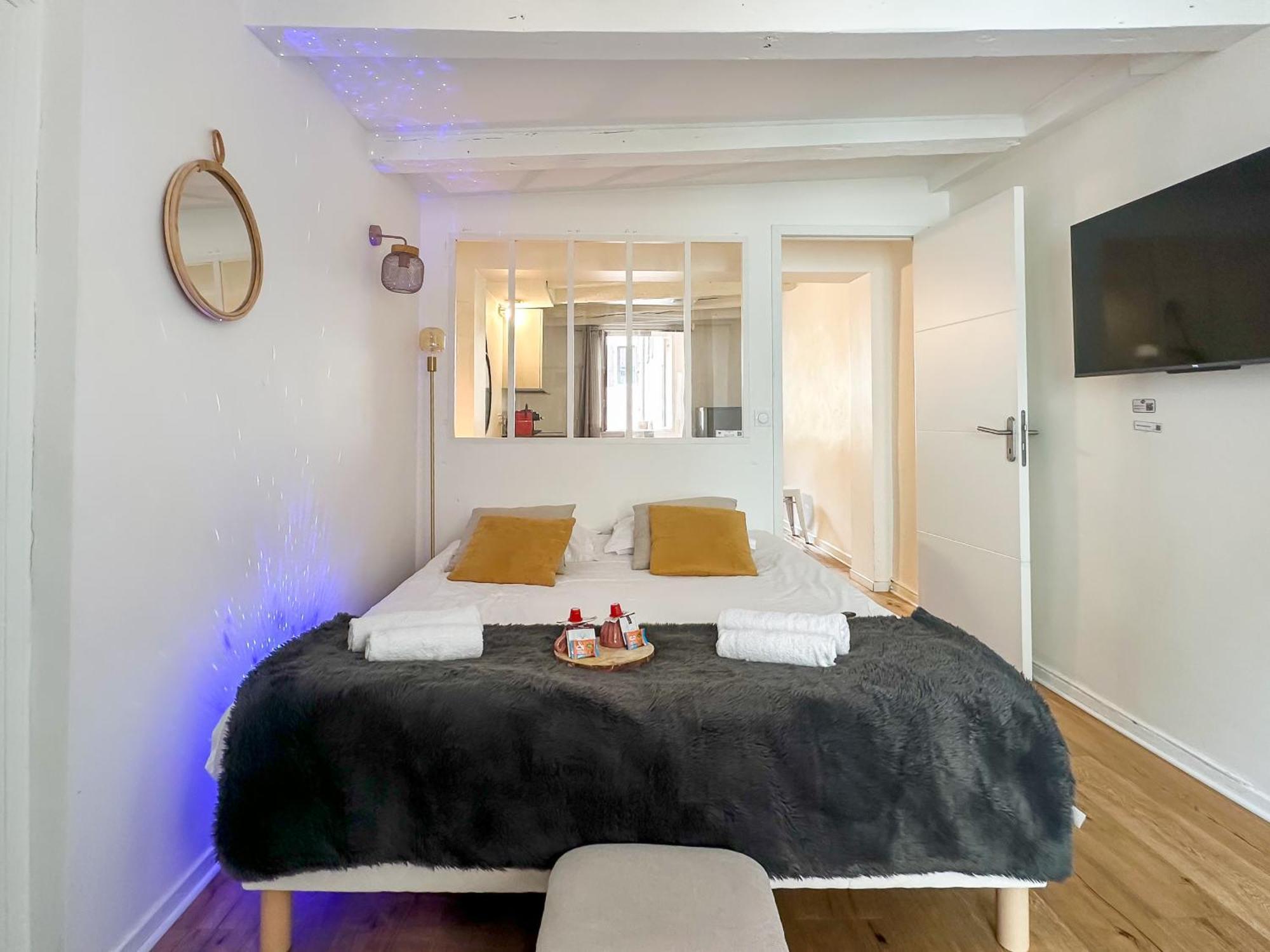 Night Desires Vieille Ville Annecy Charmant אנסי מראה חיצוני תמונה